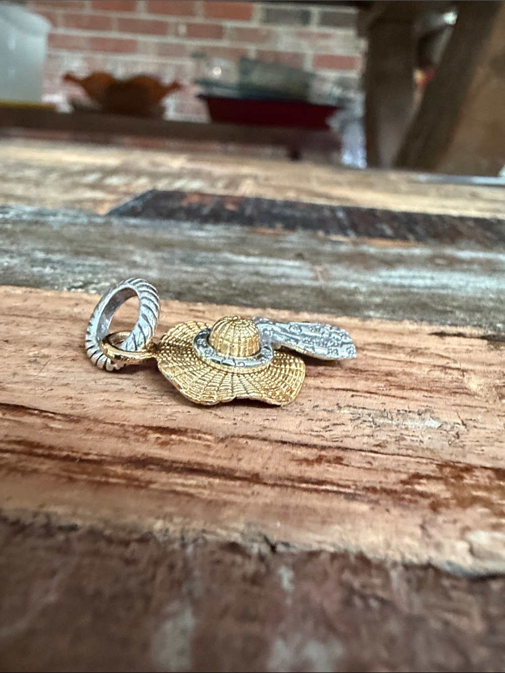 Brighton ABC By the Sea Hat Charm, two-tone summertime fun charm preloved - Picture 6 of 9